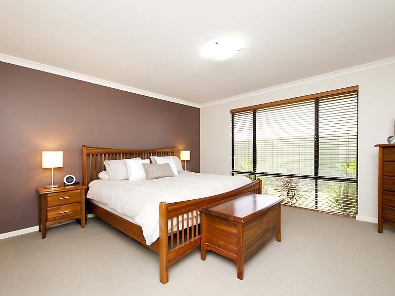 10 Barnden Road, Helena Valley WA 6056