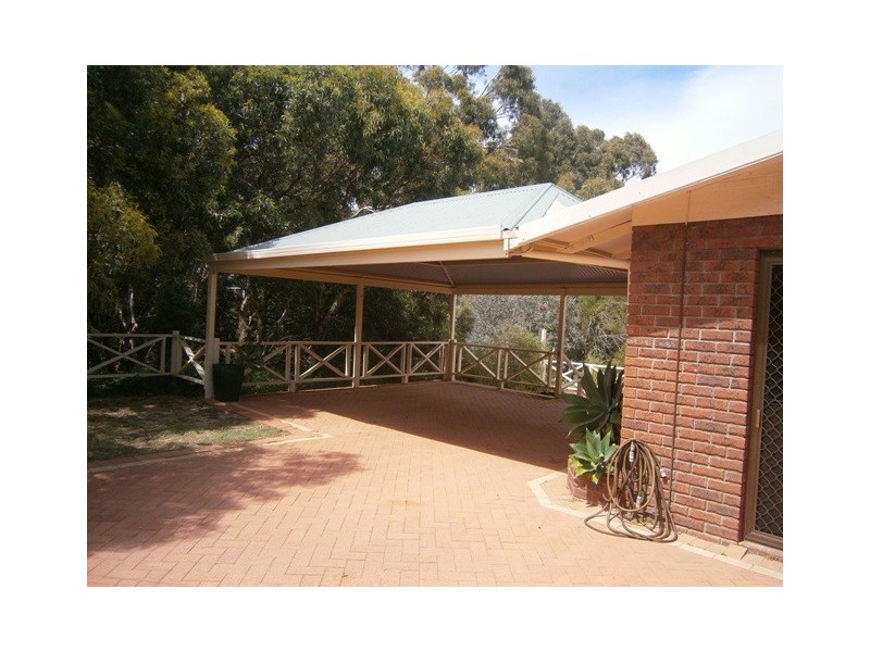 67 Holmes Road, Maida Vale WA 6057