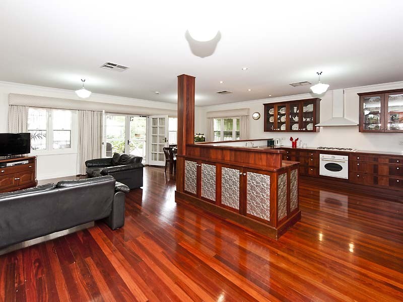 95 Terrace Road, Guildford WA 6055