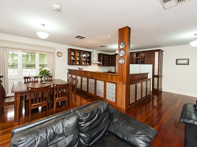 95 Terrace Road, Guildford WA 6055