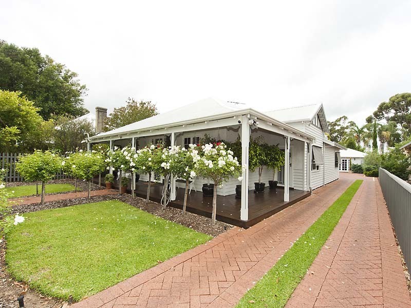 95 Terrace Road, Guildford WA 6055