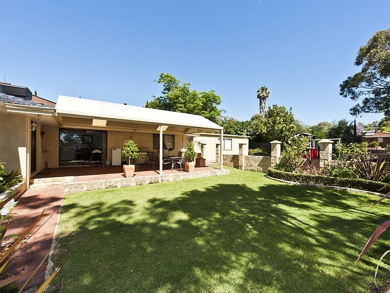 7 Keane Street, Lesmurdie WA 6076