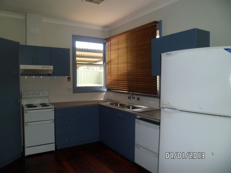 30 Coolga Road, Koongamia WA 6056