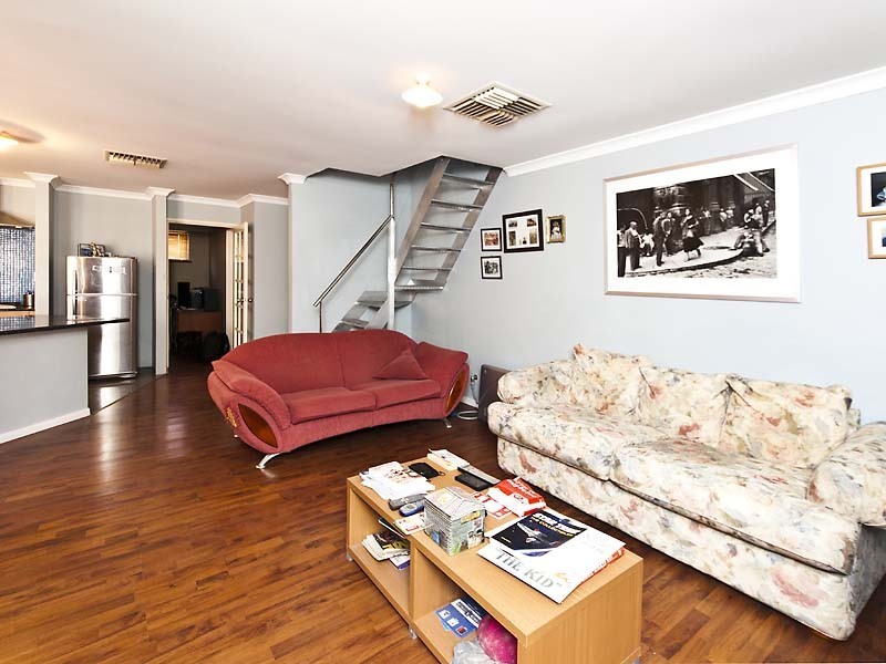 9a New Bond Street, Midland WA 6056