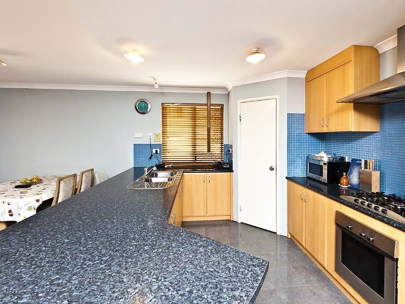 9a New Bond Street, Midland WA 6056