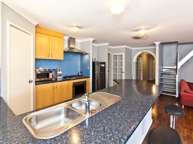 9a New Bond Street, Midland WA 6056