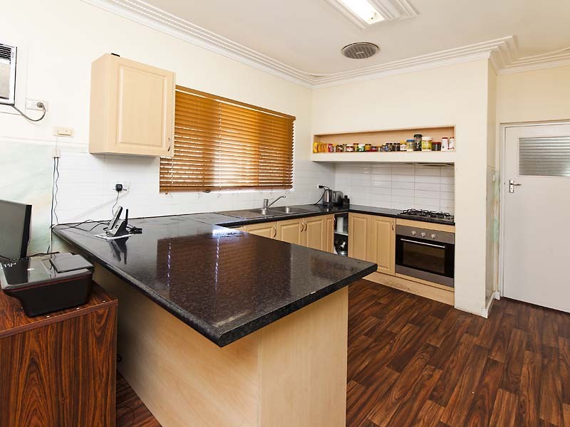 52 North Street, Midland WA 6056