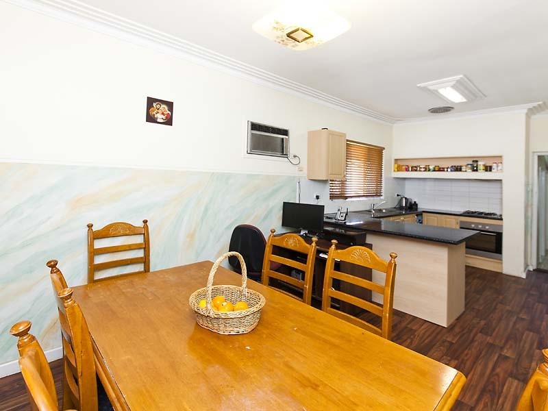 52 North Street, Midland WA 6056