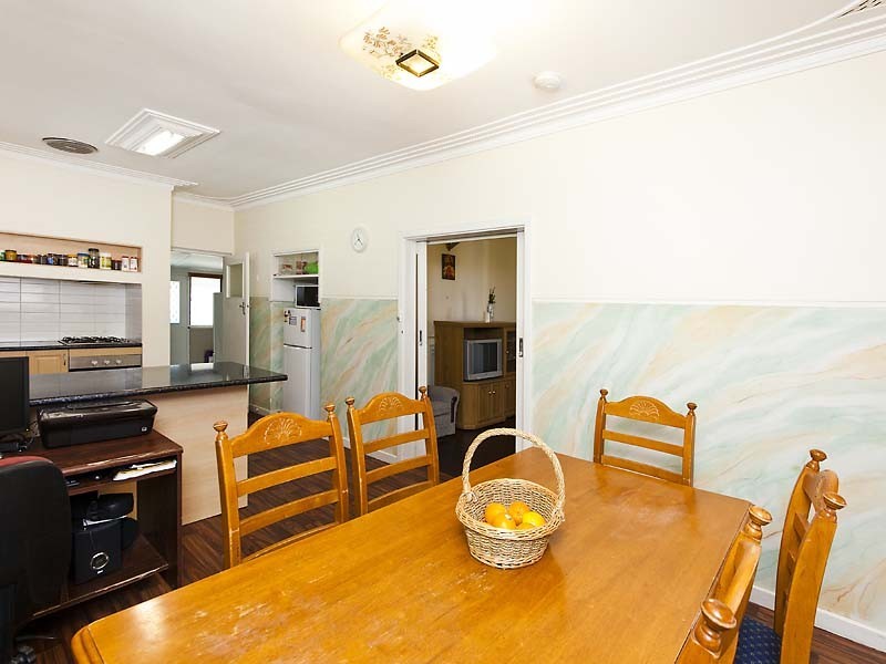 52 North Street, Midland WA 6056