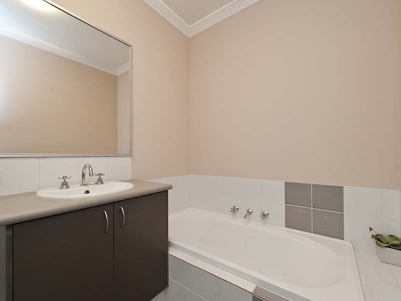 45 Stanbury Crescent, Ellenbrook WA 6069