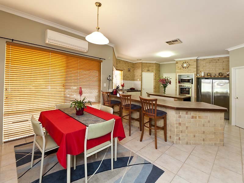 64 Lakeside Drive, Helena Valley WA 6056