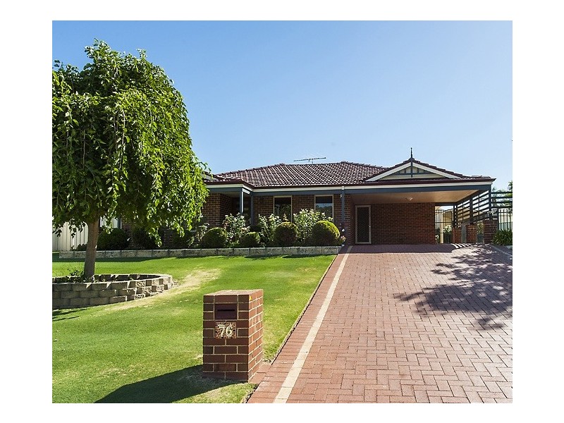 76 Lakeside Drive, Helena Valley WA 6056