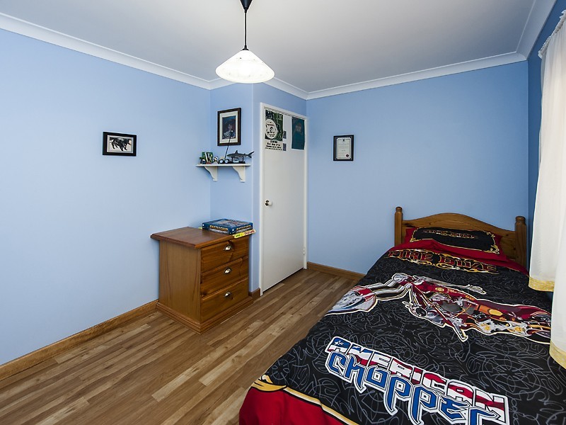 76 Lakeside Drive, Helena Valley WA 6056