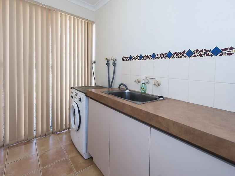 76 Lakeside Drive, Helena Valley WA 6056