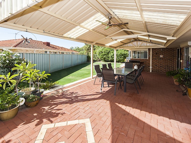 76 Lakeside Drive, Helena Valley WA 6056