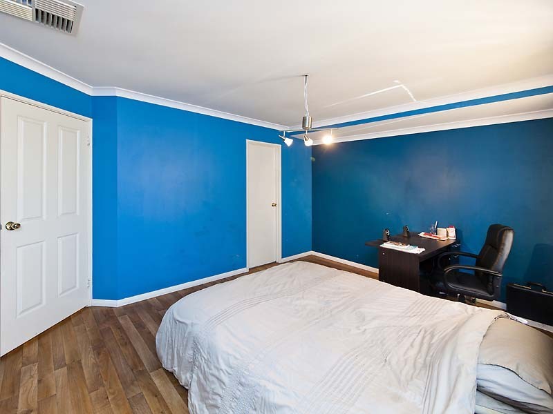 10 Narrier Close, South Guildford WA 6055