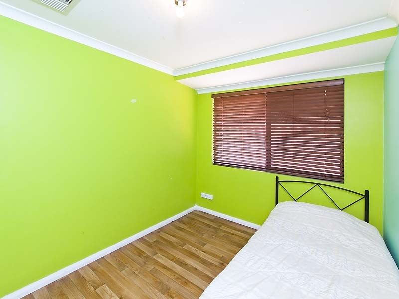 10 Narrier Close, South Guildford WA 6055