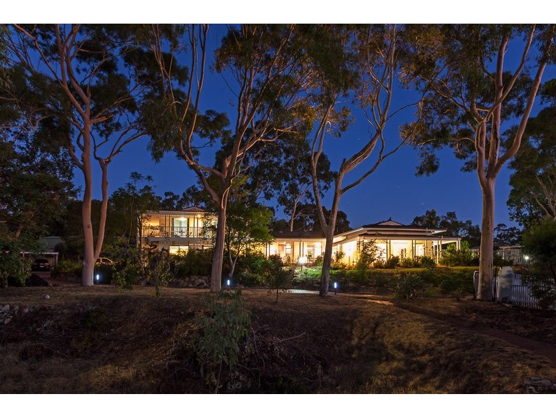 77 Holmes Road, Maida Vale WA 6057