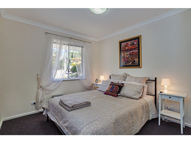 77 Holmes Road, Maida Vale WA 6057