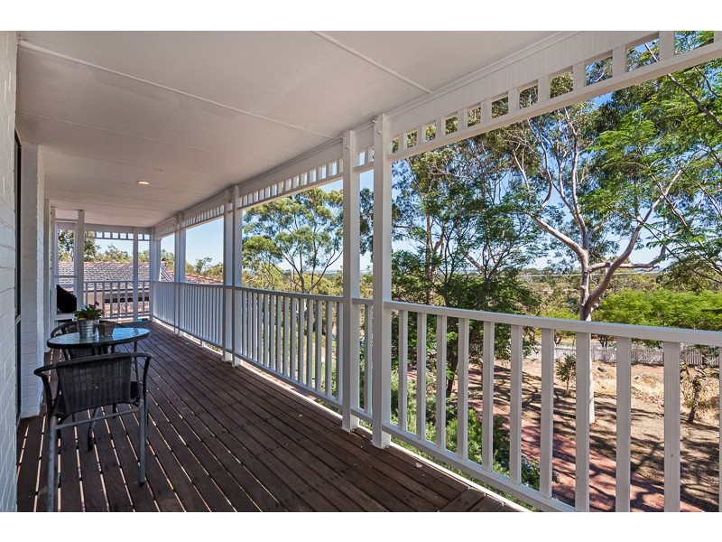 77 Holmes Road, Maida Vale WA 6057