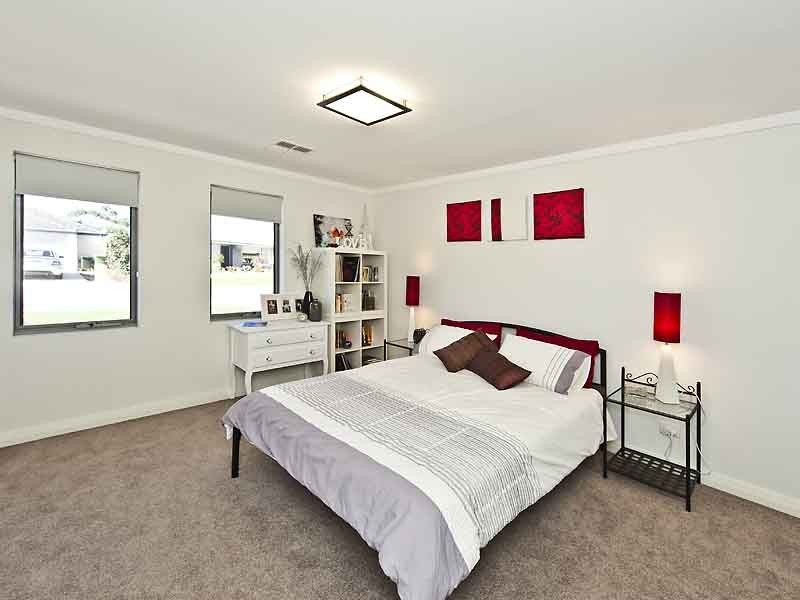 11 Steelwood Way, Helena Valley WA 6056