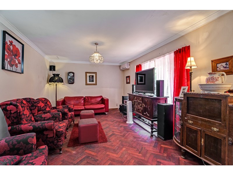 1 Henderson Road, Stoneville WA 6081