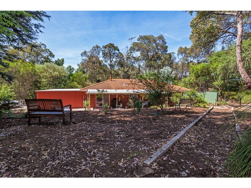 1 Henderson Road, Stoneville WA 6081