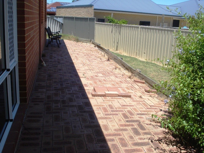 11 Claret Ash Court, Helena Valley WA 6056