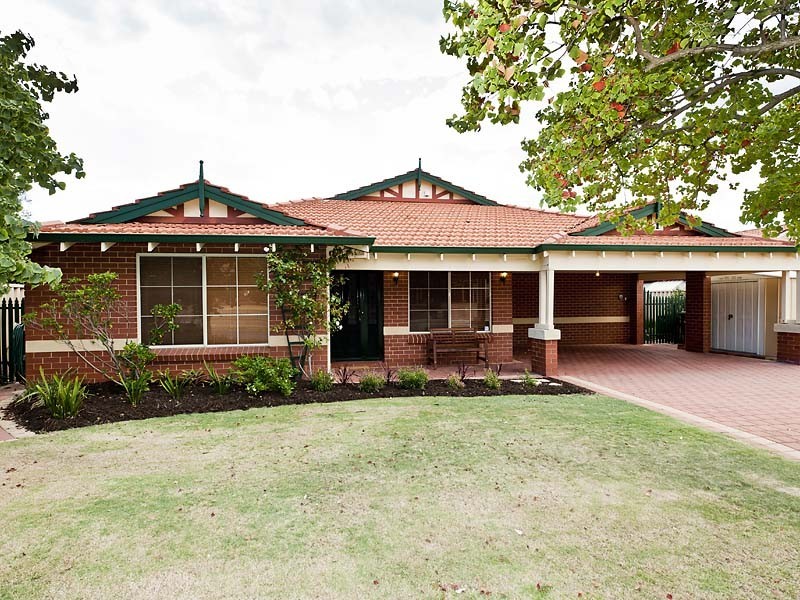 90 Torquata Blvd, Helena Valley WA 6056