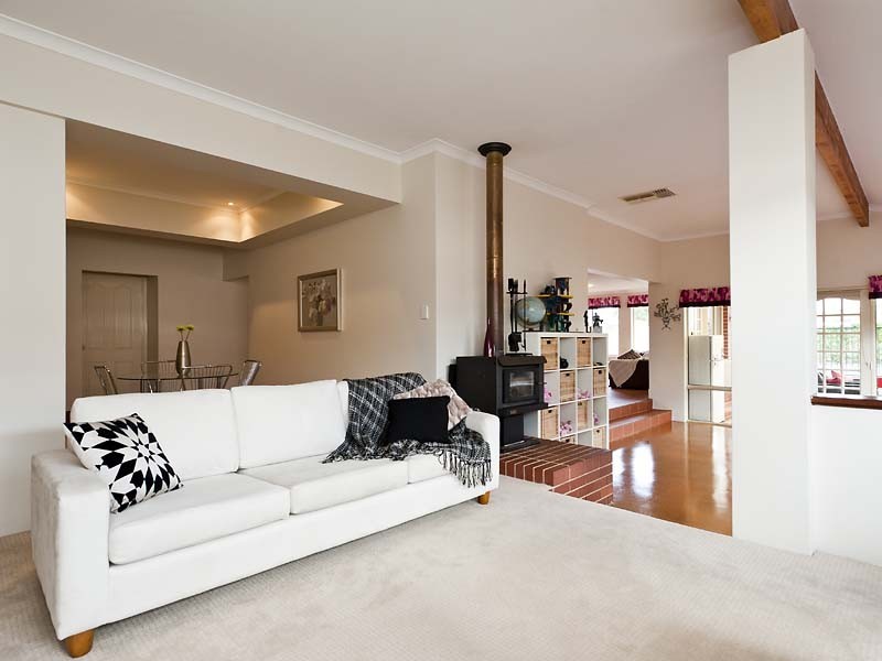 90 Torquata Blvd, Helena Valley WA 6056