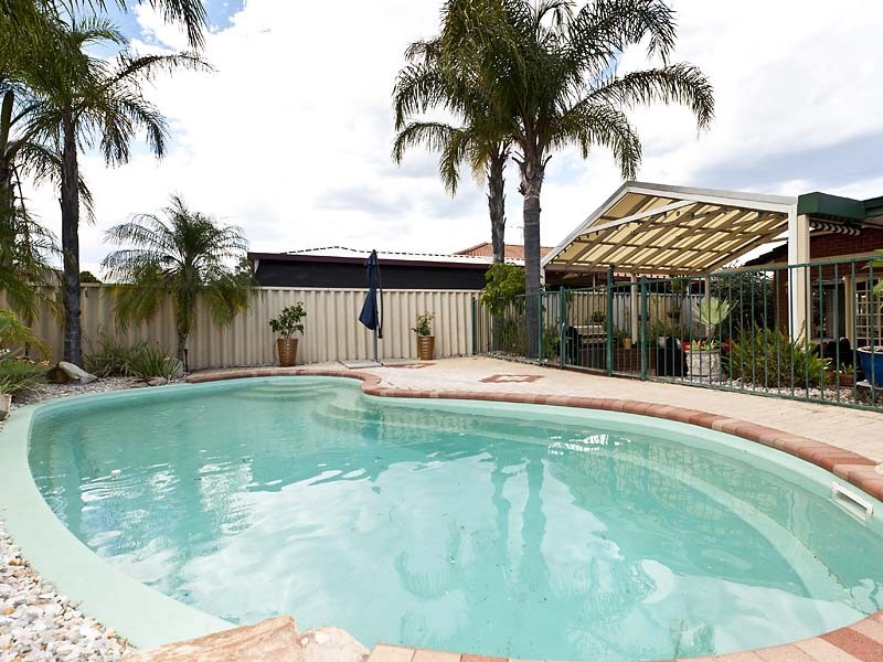 90 Torquata Blvd, Helena Valley WA 6056