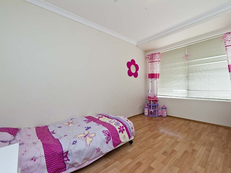 2 Desert Ash Place, Helena Valley WA 6056