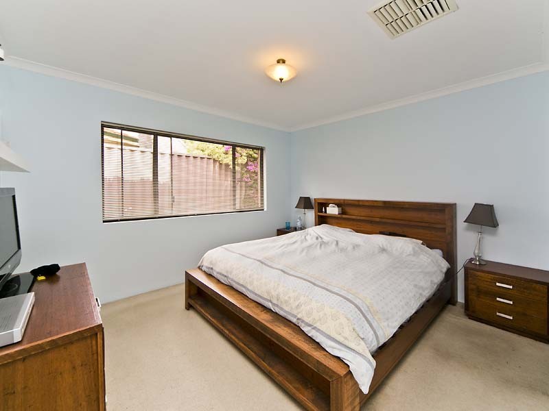 22 Robinia Rise, Helena Valley WA 6056