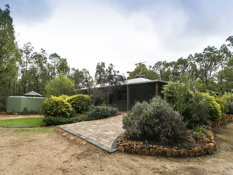 1 Hebb Court, Parkerville WA 6081