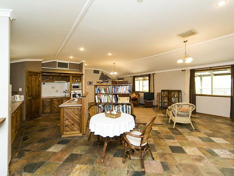 1 Hebb Court, Parkerville WA 6081