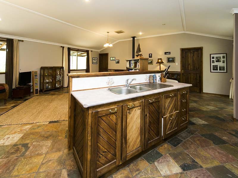 1 Hebb Court, Parkerville WA 6081