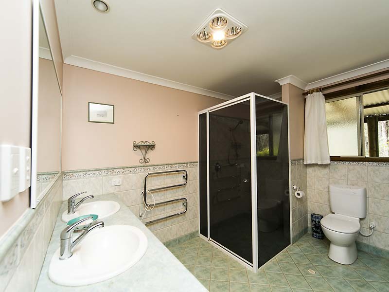 1 Hebb Court, Parkerville WA 6081