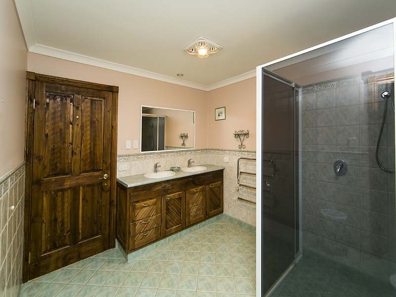 1 Hebb Court, Parkerville WA 6081