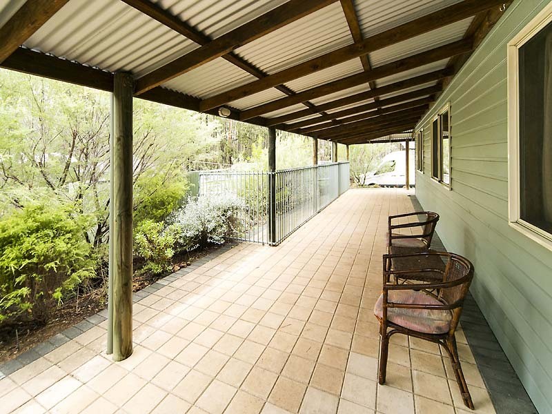 1 Hebb Court, Parkerville WA 6081