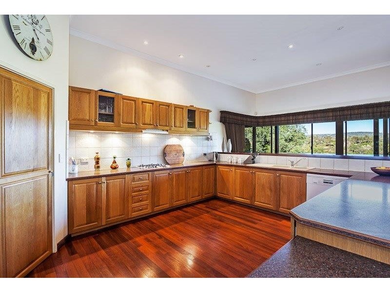 335 Ridge Hill Road, Helena Valley WA 6056