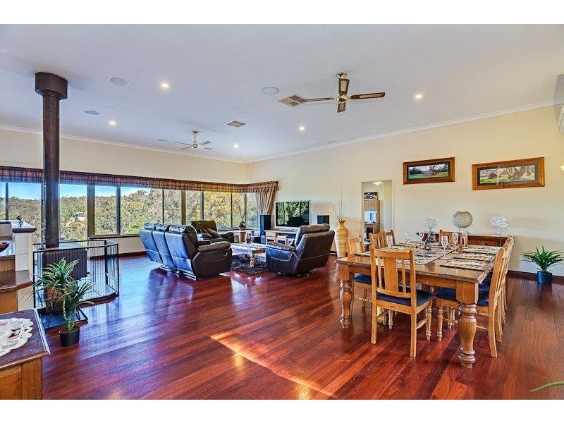 335 Ridge Hill Road, Helena Valley WA 6056