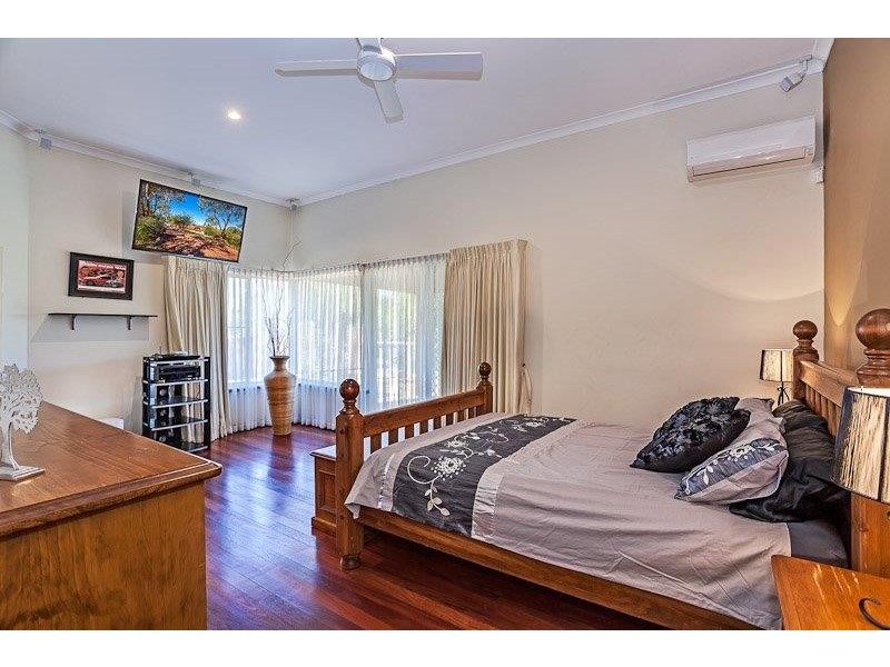 335 Ridge Hill Road, Helena Valley WA 6056