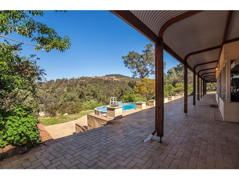 335 Ridge Hill Road, Helena Valley WA 6056