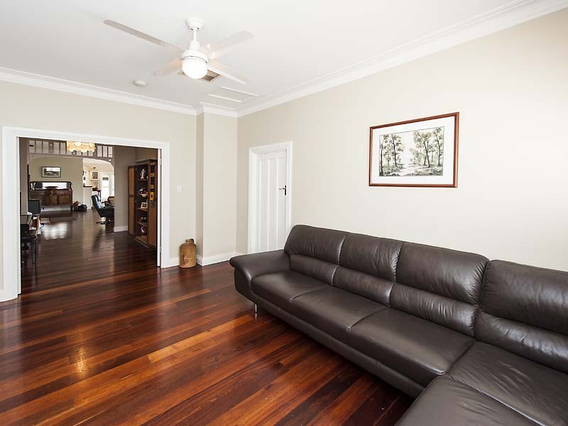 89 Burgess Rd, Gidgegannup WA 6083