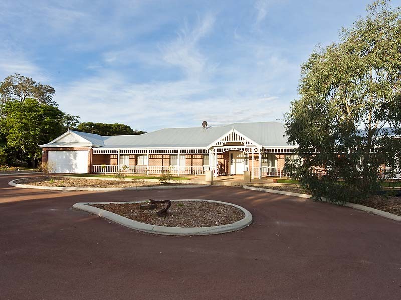 1940 Clayton Rd, Helena Valley WA 6056