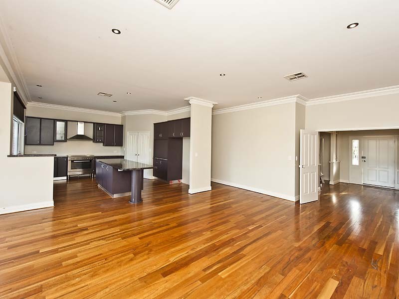 1940 Clayton Rd, Helena Valley WA 6056