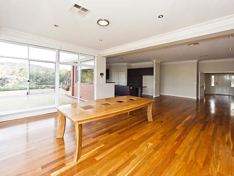 1940 Clayton Rd, Helena Valley WA 6056