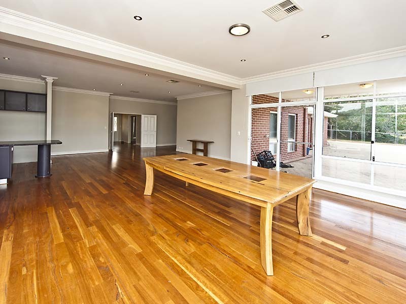 1940 Clayton Rd, Helena Valley WA 6056