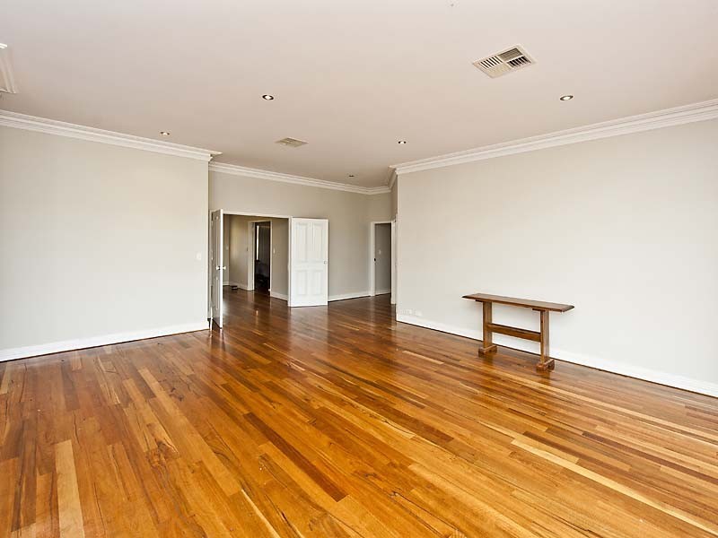 1940 Clayton Rd, Helena Valley WA 6056