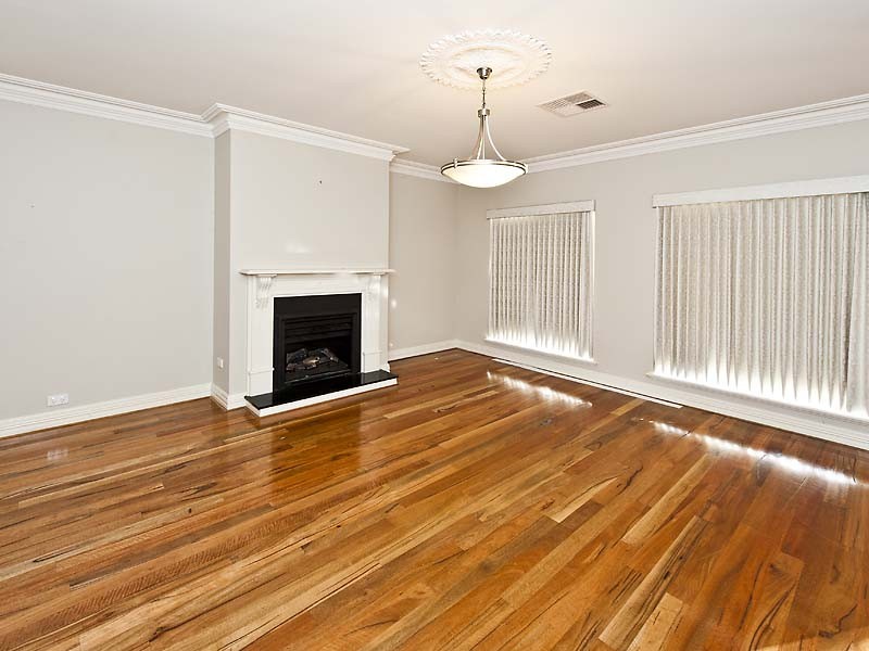 1940 Clayton Rd, Helena Valley WA 6056